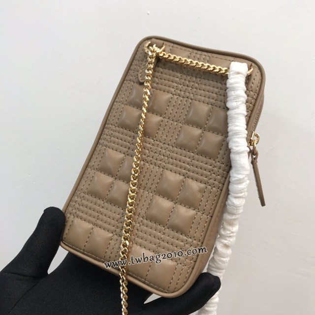 Burberry專門店新款絎縫手機包 巴寶莉Lola蘿拉收納袋鏈條小挎包 yxb1080